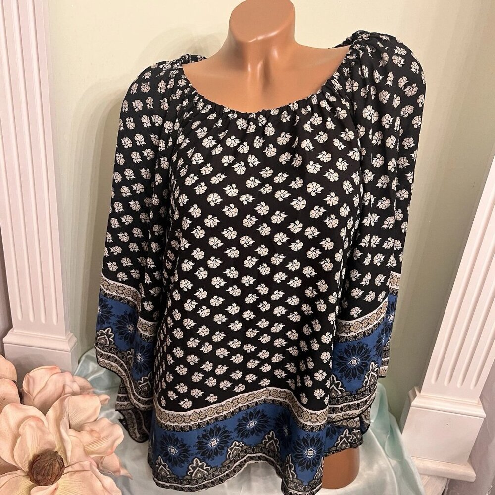 New Directions. Sz Small. Semi Sheer Border Print. Elastic Neck. Boho. B35